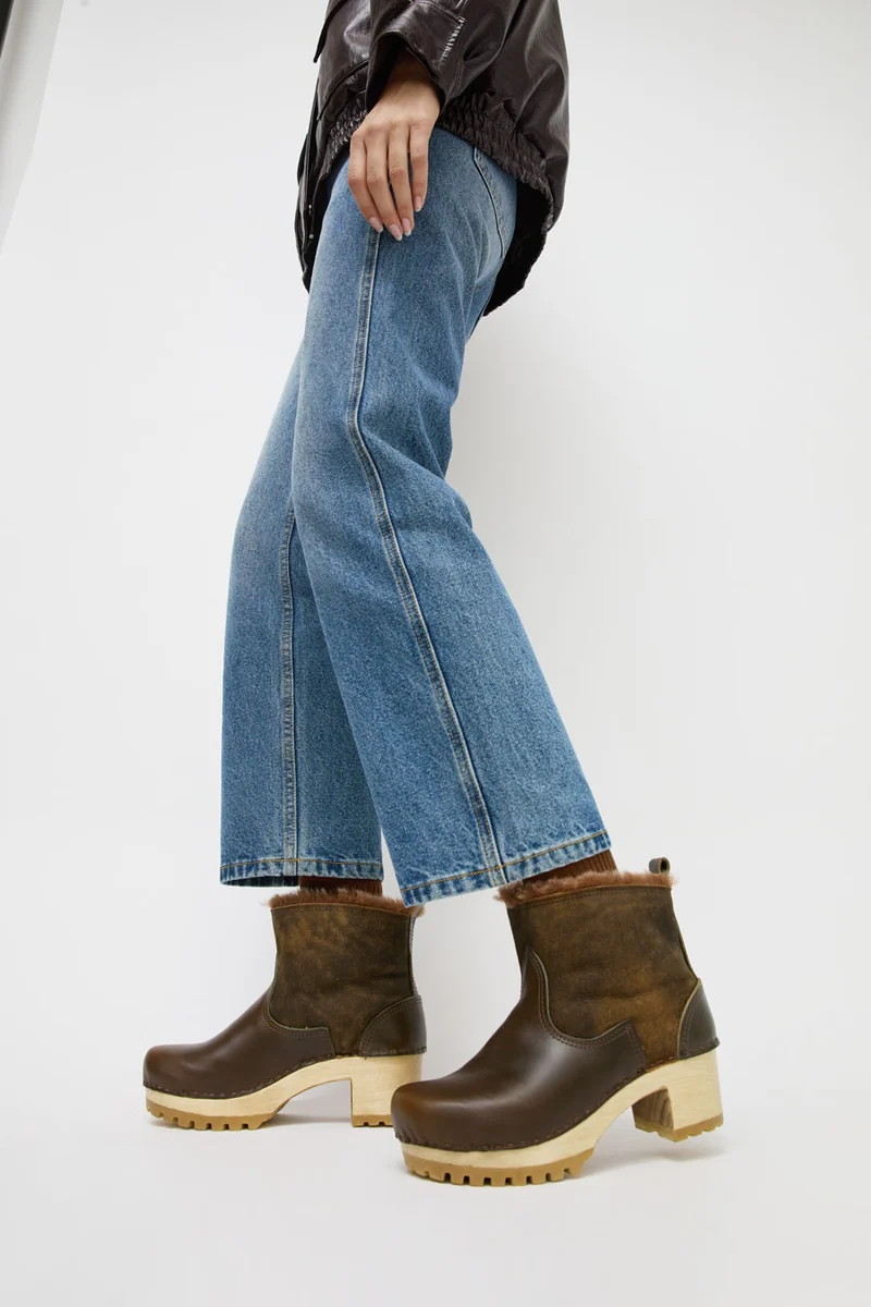 No.6 5" Pull on Shearling Clog Boot on Mid Tread in Army