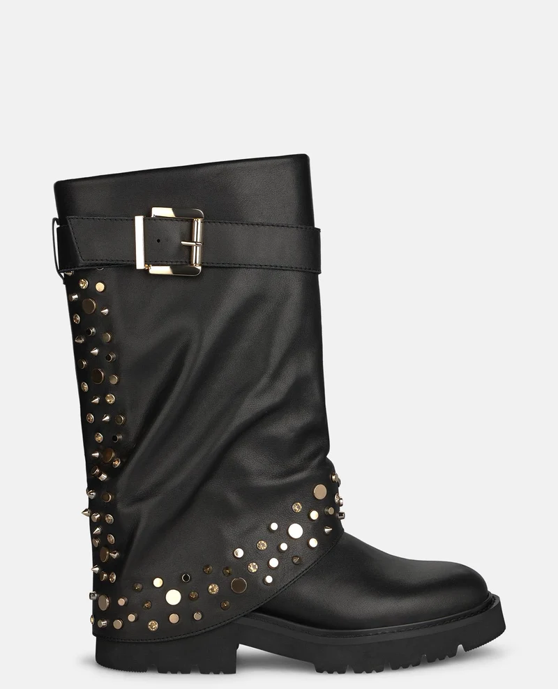 BOTA MILITAR DE NAPA CON TACHAS METÁLICAS