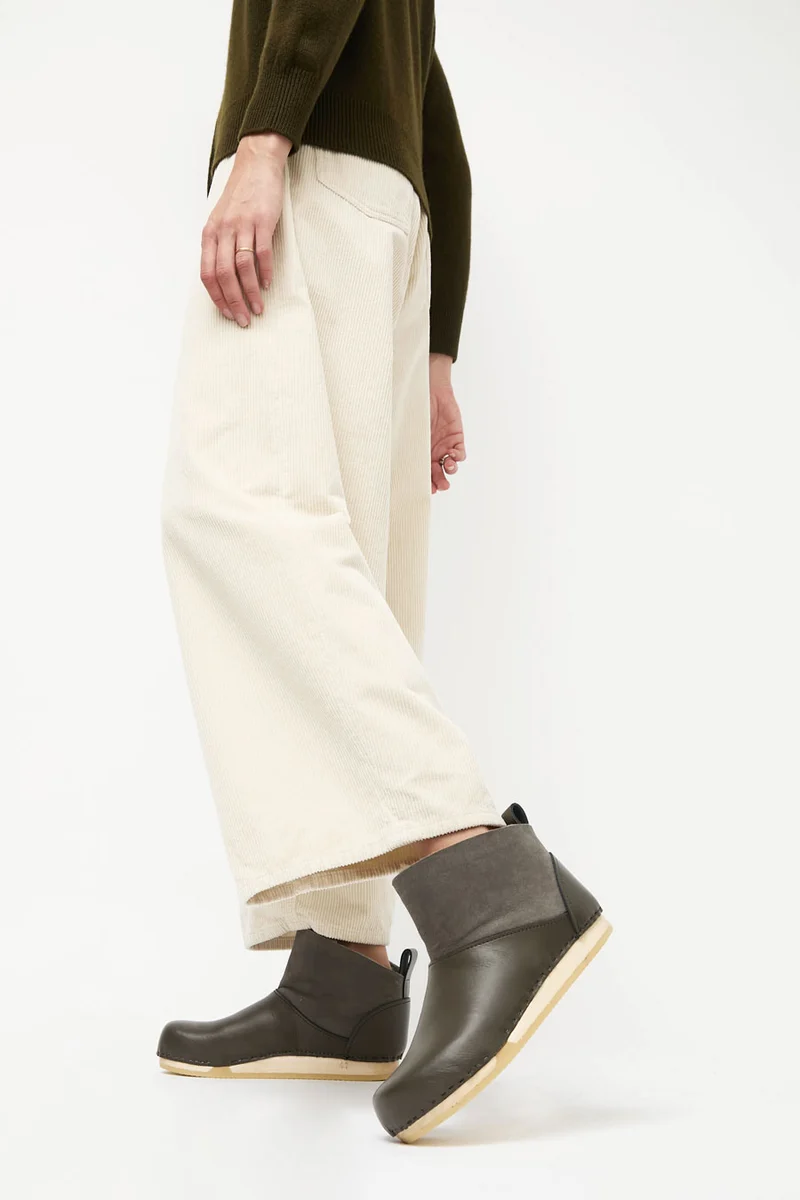 No.6 Low Shearling Clog Boot on Flat Bendable Base in Storm and Olive