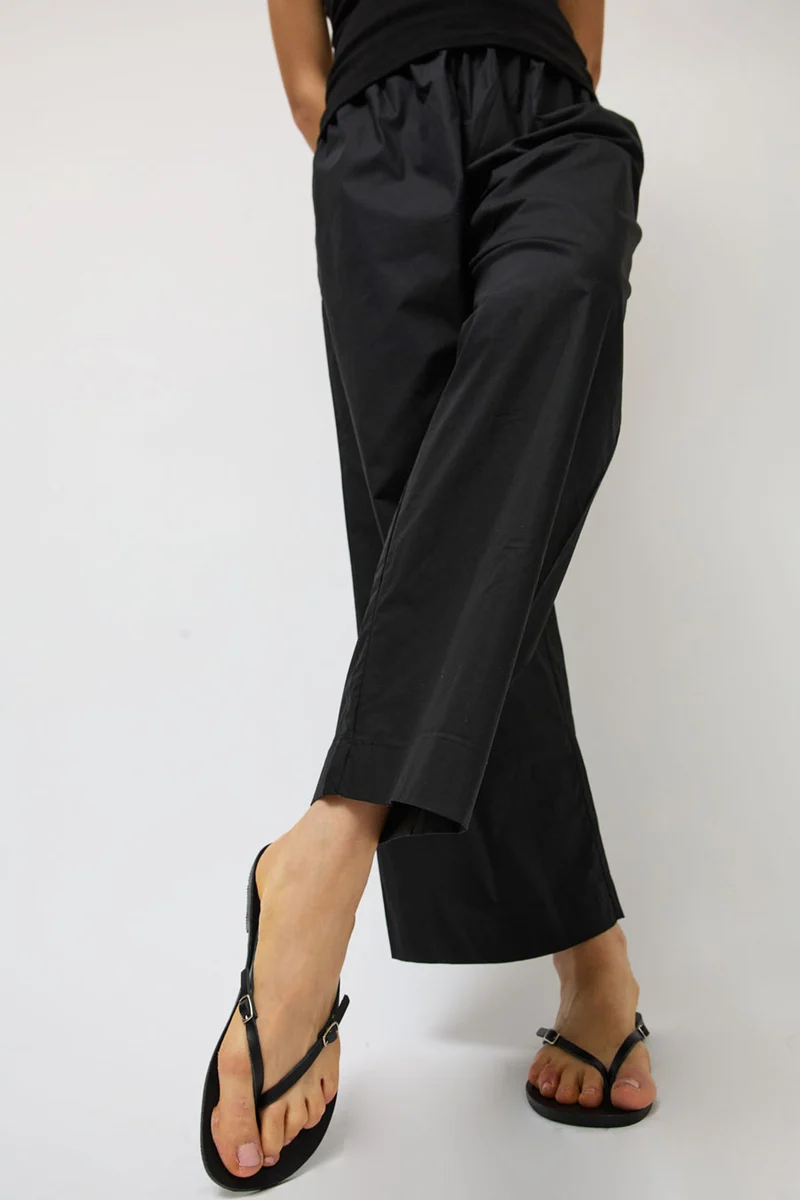 Maria Farro Paxi Flip Flop in All Black