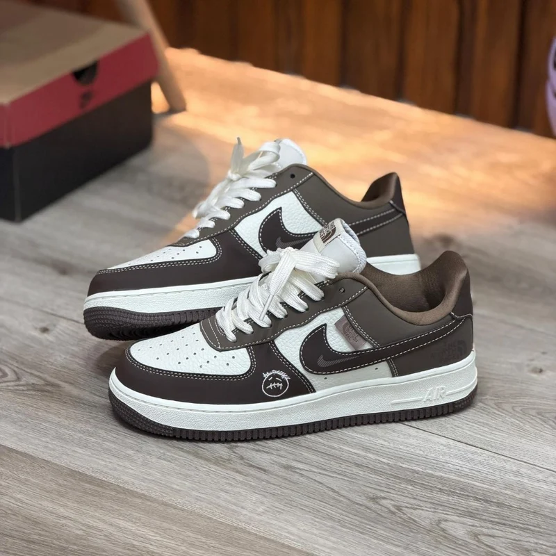 NIKE AIR FORCE ONE NORTH FACE CAFE
