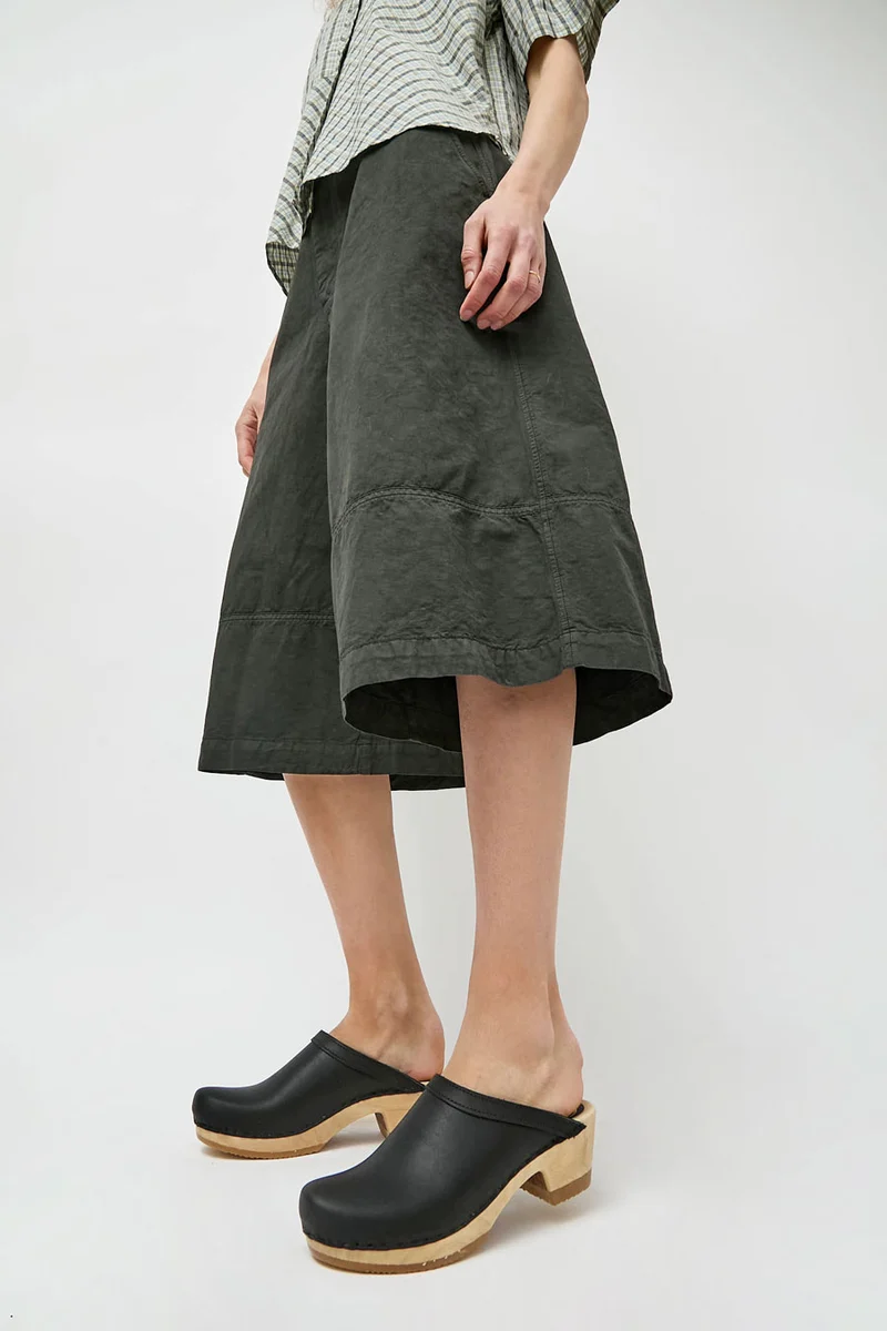 No.6 Old School Clog on Mid Heel in Black