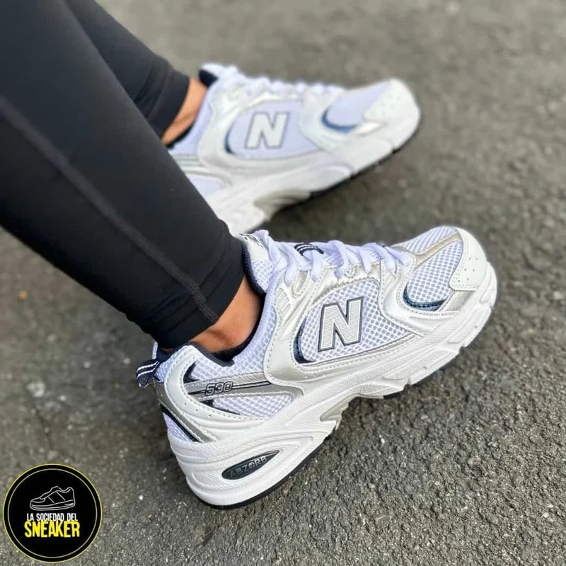 NEW BALANCE 530 AZUL OSCURO BLANCA