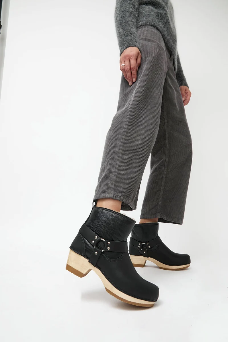 No.6 Shearling Brando Clog Boot on Mid Heel in Ink Aviator