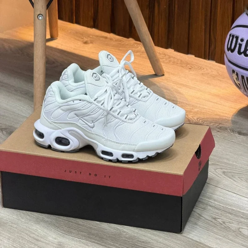 NIKE TN BLANCA