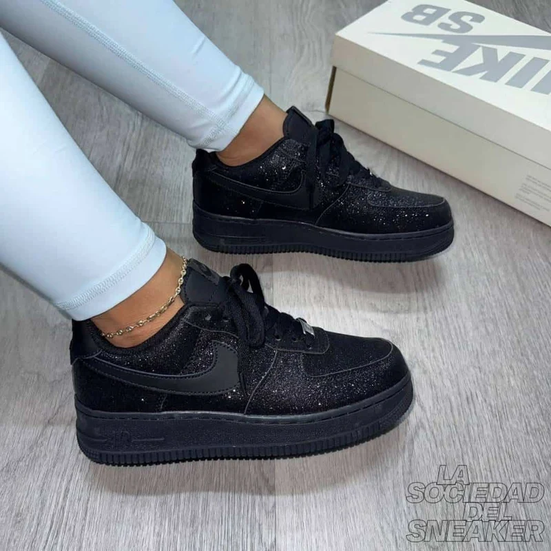 NIKE AIR FORCE ONE NEGRA ESCARCHA
