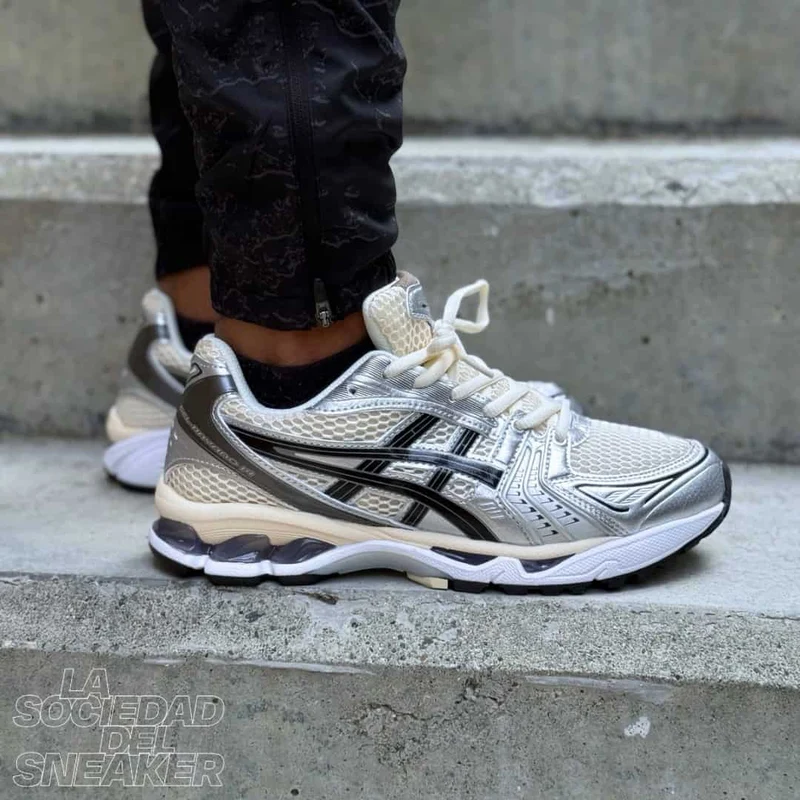 ASICS GEL-KAYANO 14 PLATEADA