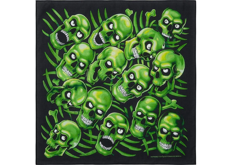 SUPREME - SKULL PILE BANDANA