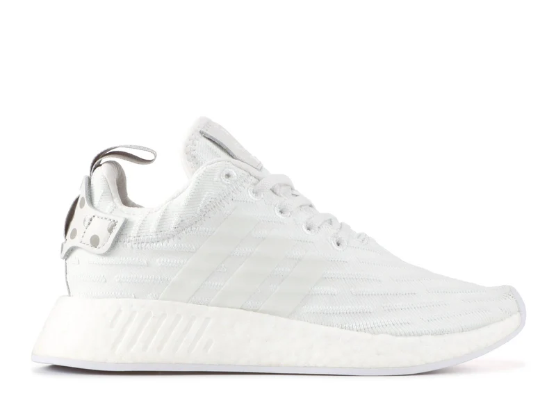 NMD R2 W - TRIPLE WHITE