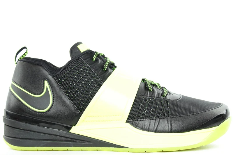 NIKE ZOOM REVIS - VOLT