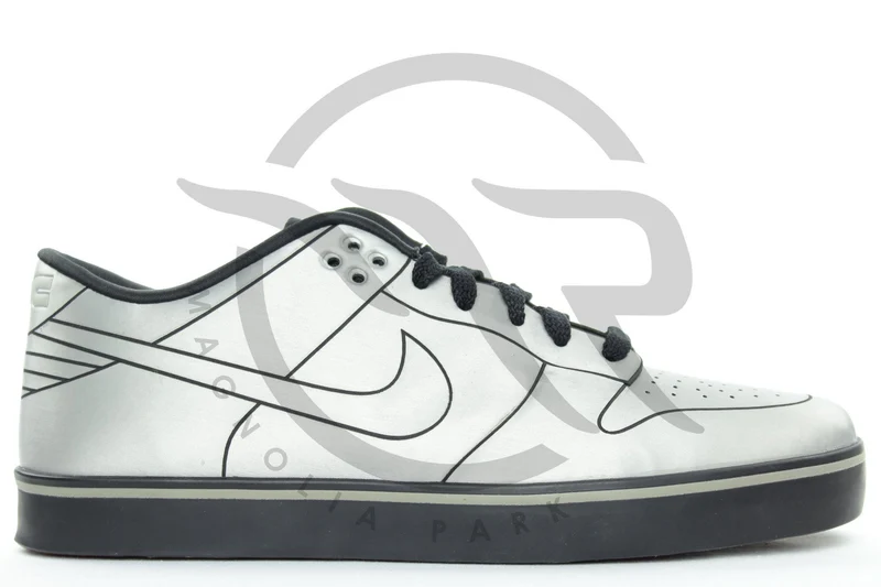 NIKE DUNK SE DELOREAN - DELOREAN