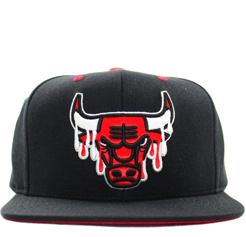 MITCHELL & NESS - DRIPPED SNAPBACK (CHICAGO BULLS)