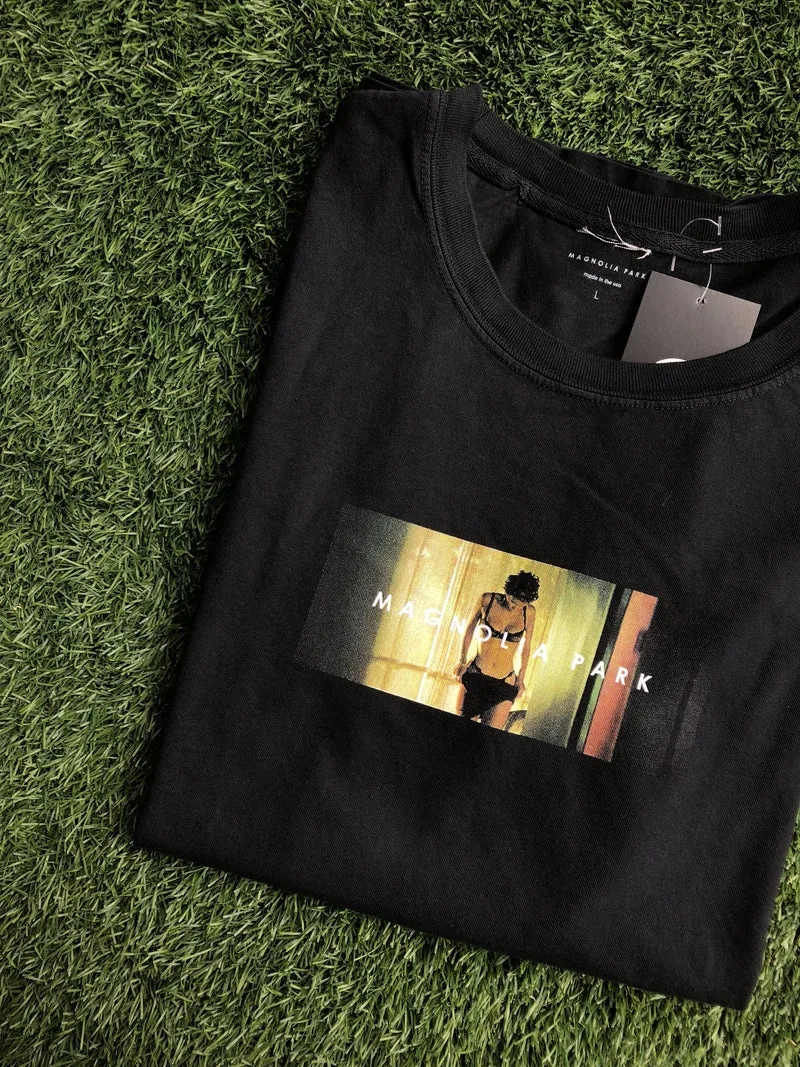 MAGNOLIA PARK - HALLE TEE (BLACK)