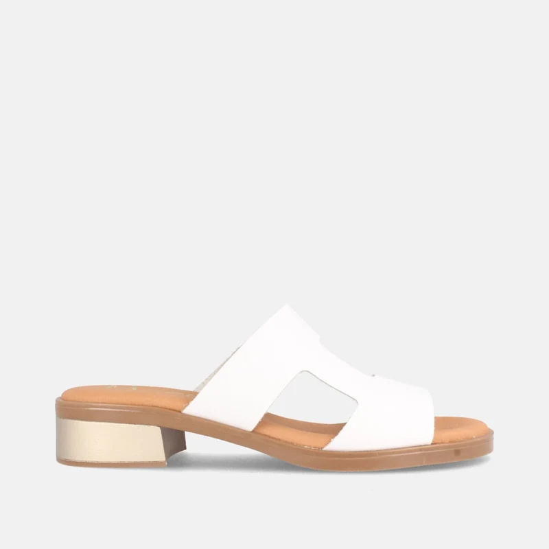 Sandalias Elegantes Blancas con Tacón Bajo y Diseño Abierto | Modelo Pon de Marila Shoes