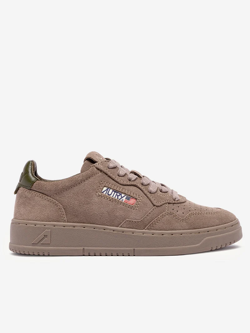 M Medalist Low in suede marrone antilope e talloncino verde