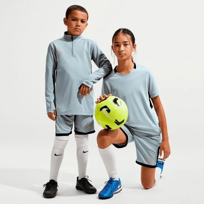 Pantalón Nike Academy Corto De Fútbol DrI-Fit De 18 cm - Niño/a