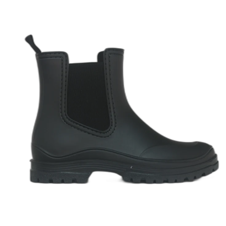 MUJER BOTA AGUA LLUVIA NEGRO