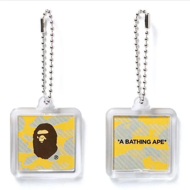 BAPE - REFLECTIVE CAMO KEYCHAIN (YELLOW)