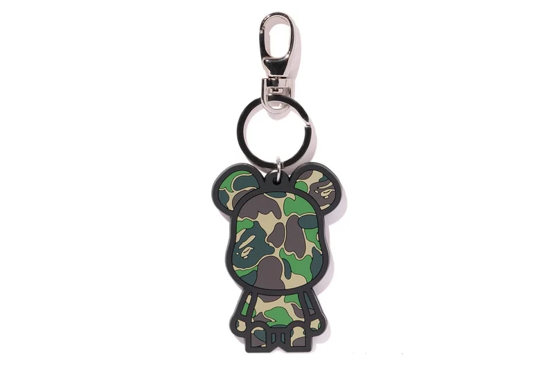 BAPE - B@BY MILO CAMO KEYCHAIN (GREEN)