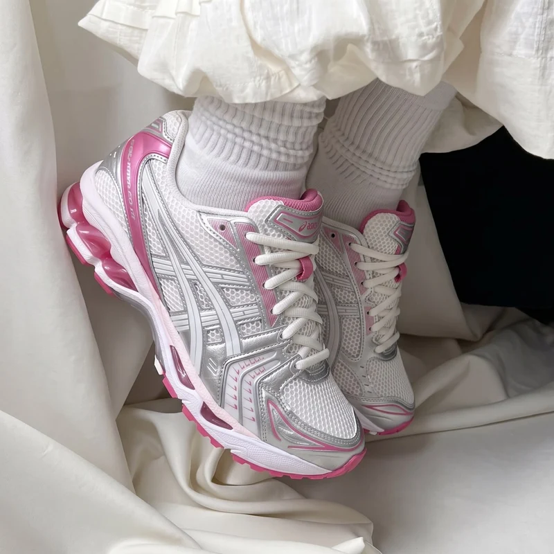 Asics gel kayano 14 Pink edition (للنساء)