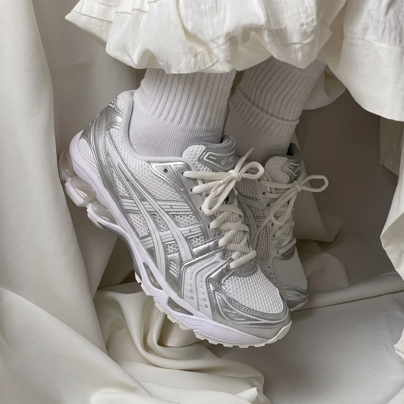 Asics gel kayano 14 Silver edition (Femme)