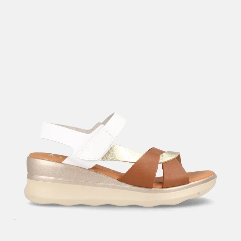 Sandalias Confort Combinadas Cuero, Blanco y Dorado con Plataforma y Velcro | Modelo Juna de Marila Shoes
