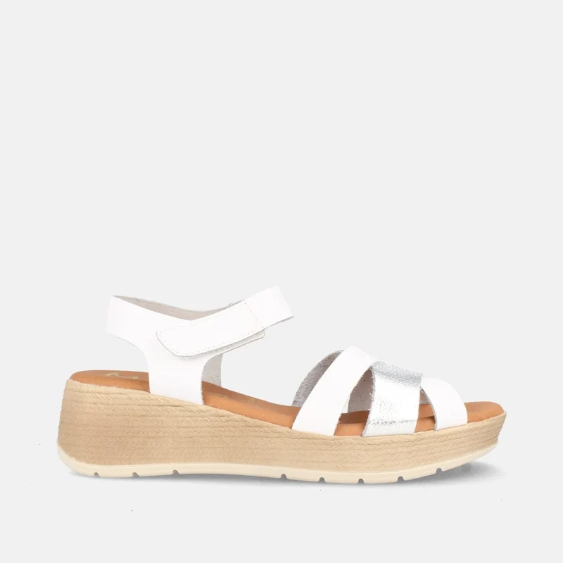 Sandalia de Cuña Blanca de Piel con Detalle Plateado | Modelo Doraz de Marila Shoes