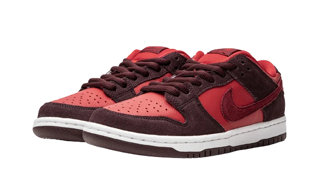 Dunk Low SB Cherry