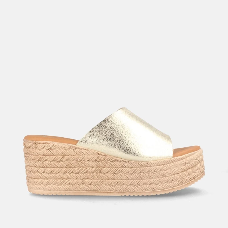 Sandalias de Cuña Platino con Plantilla Acolchada | Modelo Aris de Marila Shoes