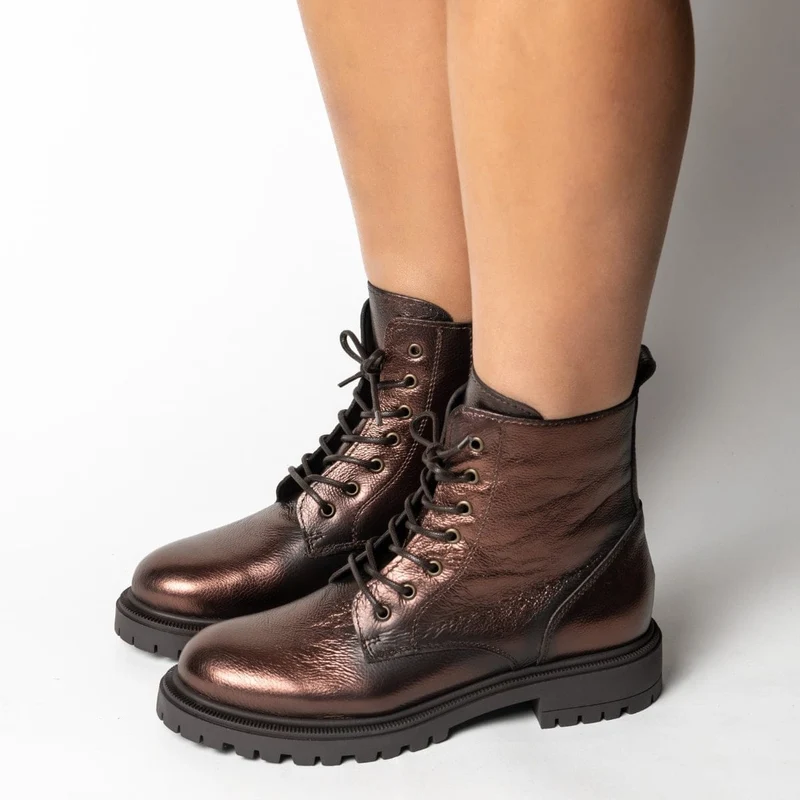 BOTÍN PARA MUJER ESTILO MILITAR HITA GALAXY COFFEE