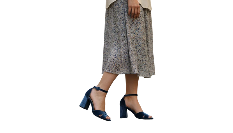 MUJER FIESTA TACON AZUL