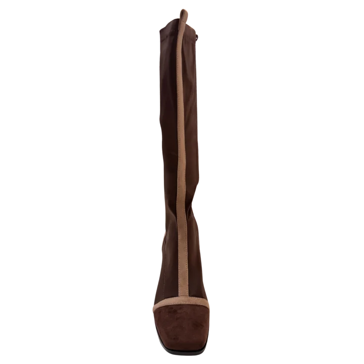 MUJER BOTA MIRA COFFEE