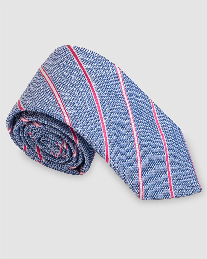 Corbata Fondo Celeste Rayas Rosadas