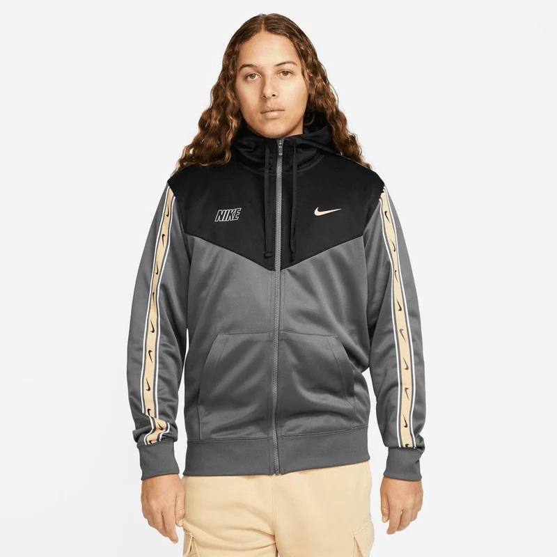 Nike Sportswear Repeat