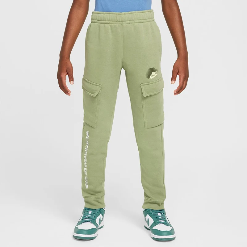 Nike Sportswear Standard Issue