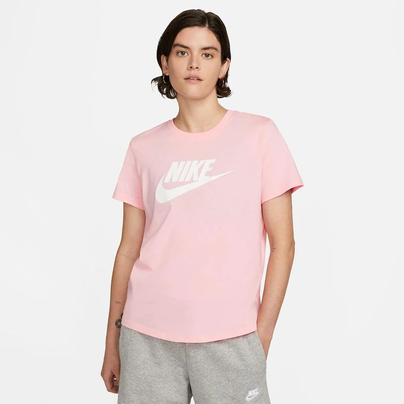 Nike Sportswear Essentials