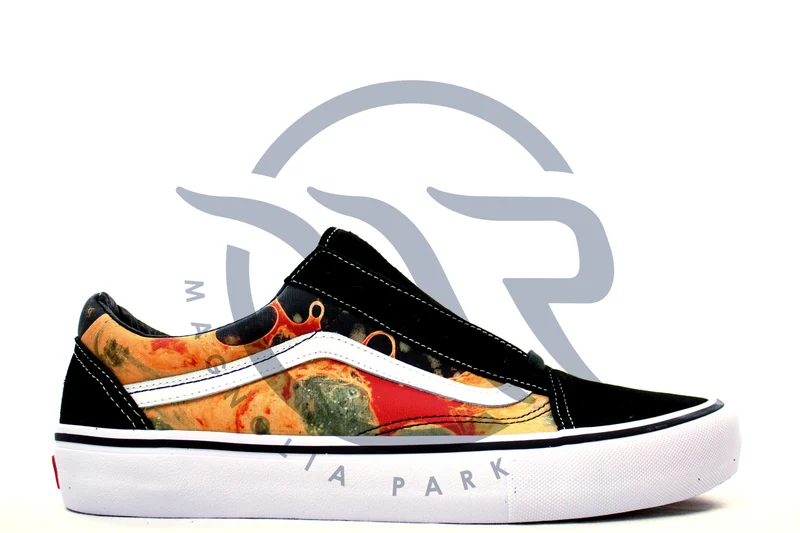 SUPREME/VANS - BLOOD AND SEMEN OLD SKOOL PRO